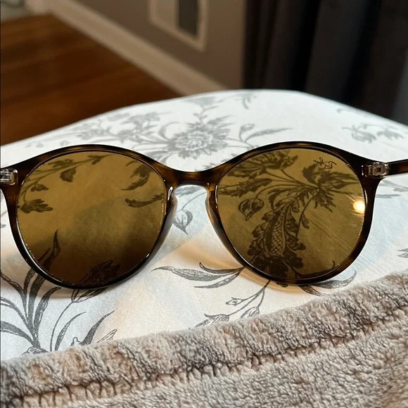 Ray-Ban Women's 4371 Tortoiseshell Frame Sunglasses - Picture 4 of 7